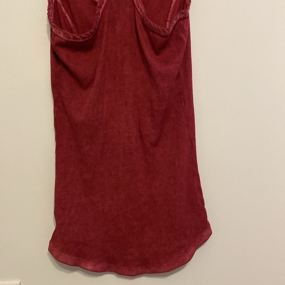 Guess Women's Burgundy/Pink Sleeveless Top - Picture 4 of 4